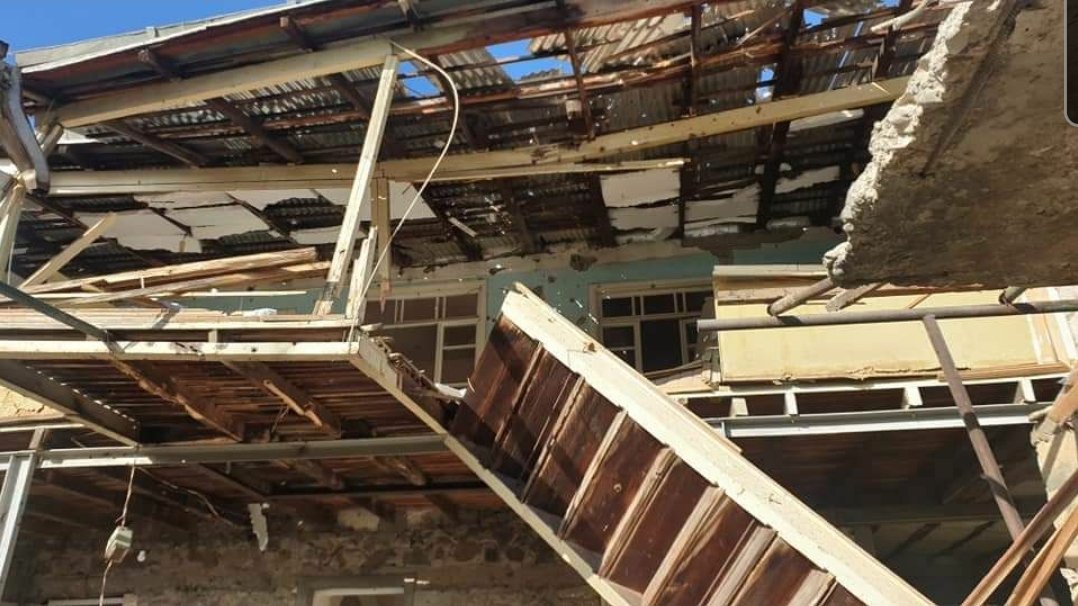 CivilNetTV's tweet photo. ❗#Stepanakert after last night's rocket shelling by #Azerbaijan'i armed forces. #Karabakh/#Artsakh 

❗Степанакерт после ночного ракетного обстрела.

Начиная с 27 сентября #Азербайджан продолжает держать под прицелом мирное население #Арцаха.

@ArtsakhCenter https://t.co/4KvsCMsq9D