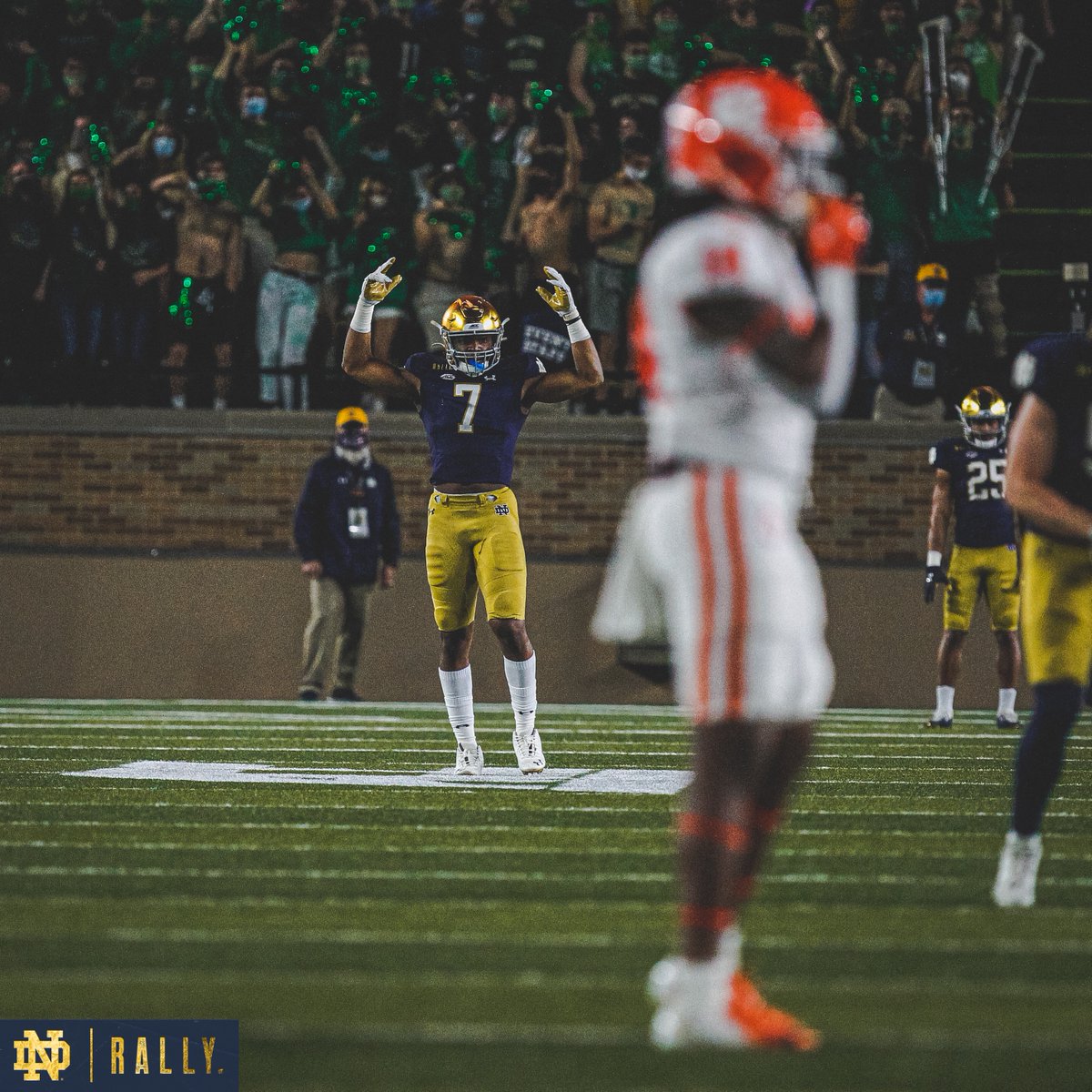 Good morning, 

The Fighting Irish are 7-0. 

#GoIrish x #Rally