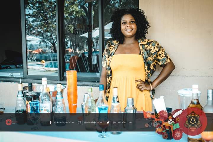 azaniajunxion's tweet photo. Happy Sunday All. 
There is something about our #RhythmicSoulSunday, you meet and mingle with new faces everyday, you come to relax your mind, body and soul, you get pumped by Soulful music, various cocktails for sunny days like today, drinks, food and pool will blow your mind https://t.co/IvxMHJ9vZ4