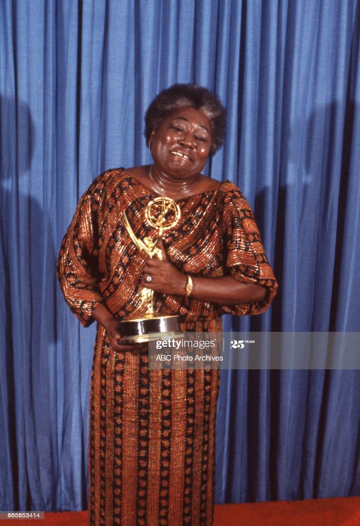 MovieMinds_MT's tweet photo. Esther Rolle (b. November 8, 1920 - d. November 17, 1998)
#Maude #CleopatraJones #IKnowWhyTheCagedBirdSings #SummerOfMyGermanSoldier #GoodTimes #TheMightyQuinn #DrivingMissDaisy #HowToMakeAnAmericanQuilt #Rosewood #DownInTheDelta #EstherRolle #FloridaEvans https://t.co/jycXXbjztz