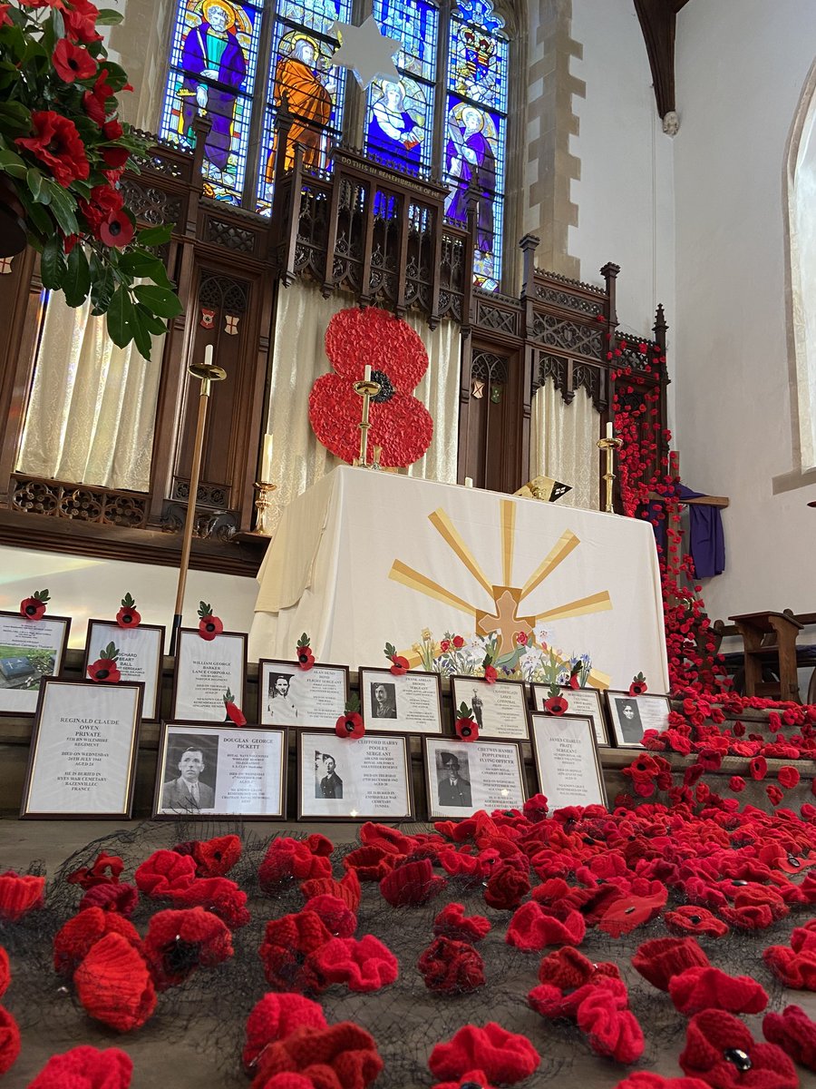 When conflict comes, and those around us fall, paying the ultimate sacrifice so we might live. <a href="/aylshamchurch/">aylsham parish church</a> reminds us of that  sacrifice given to each and every one of us that we might be free. 
#RememberanceDay 
#neverforgotten