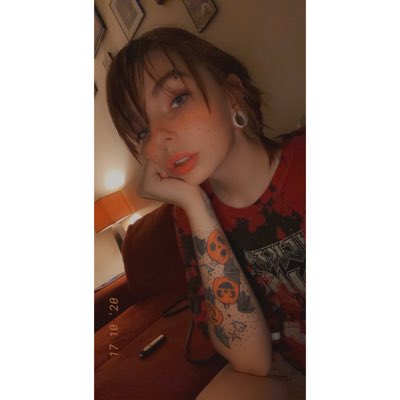 Ur_local_weirdo's tweet photo. #NewProfilePic https://t.co/gMhFLSjJbo