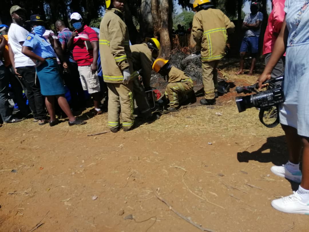 Fire Brigade have taken over retrieval processes. They are currently setting up a holmatro pump.