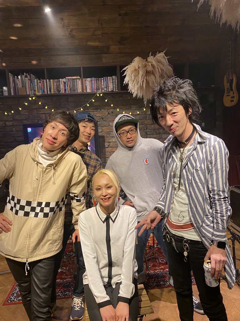 XeroFiction's tweet photo. 【昨日の配信ライブ観れますよ!!】
The Funtime Jam Session 8
ありがとうございました!!
初めての生配信めちゃくちゃ楽しかったです!!
やっぱ誰かに見られるって良いね☆
昨日のライブのアーカイブ観れます!!
https://t.co/4yTsTzOG5v
#xerofiction
#TheFuntimeJamSession https://t.co/JF9hciV7zB