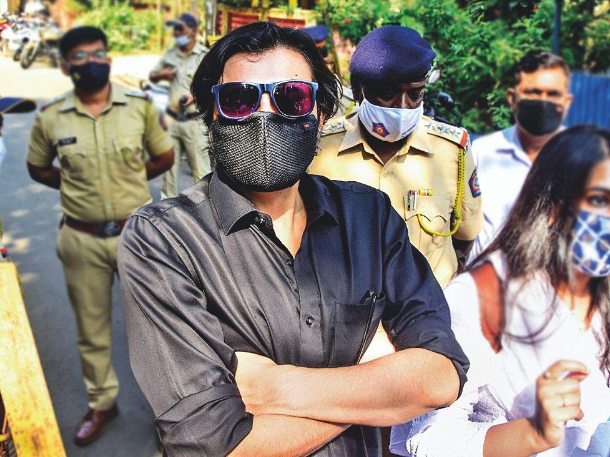 Navi Mumbai: Arnab Goswami shifted to Taloja jail for using mobile phone at quarantine centre in Alibaug 

toi.in/DnOAhY/a24gk via <a href="/TOICitiesNews/">TOI Cities</a>
