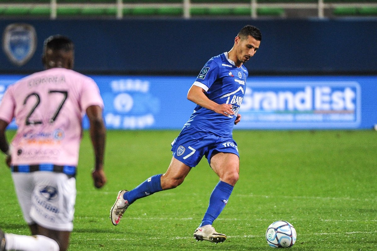 morbelloluca's tweet photo. ⏰ Au programme de L2 Exclusif : 
🚩Auteur de 4⚽️Joffrey #Cuffaut invité de @SaberDesfa et @NivetBenjamin 
🚩Décryptage du jeu offensif des @ChamoisNiortais
🚩Entretien avec #Touzghar enfin à sa place à @estac_officiel 
🚩Tous les buts de la J10
#L2EXCLUSIF #telefootlachaine https://t.co/WFYMnYC9Rm