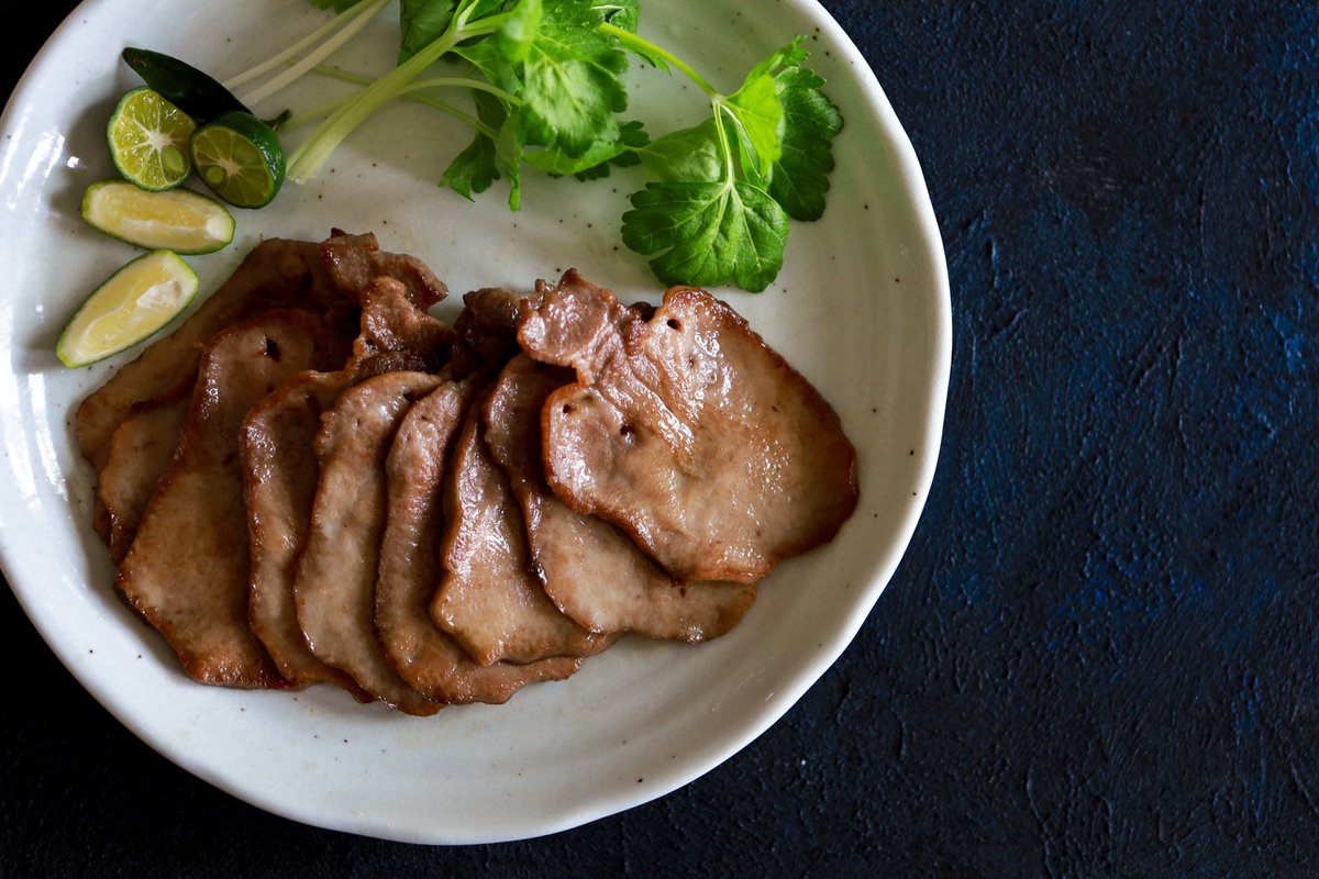 肉匠さの萬 熟成肉ドライエイジングビーフ 萬幻豚 黒毛和牛タン熟成始めました さの萬ドライエイジング方法で希少な黒毛和牛タンを熟成 濃厚な旨味 風味 食感をお楽しみください T Co F79rnxghgf 熟成肉 黒毛和牛 牛タン 熟成牛タン 肉匠さの萬 熟成肉ドライエイジングビーフ 萬幻豚 黒毛和牛タン熟成始めました さの萬ドライエイジング方法で希少な黒毛和牛タンを熟成 濃厚な旨味 風味 食感をお楽しみください T Co F79rnxghgf 熟成肉 黒毛和牛 牛タン 熟成牛タン