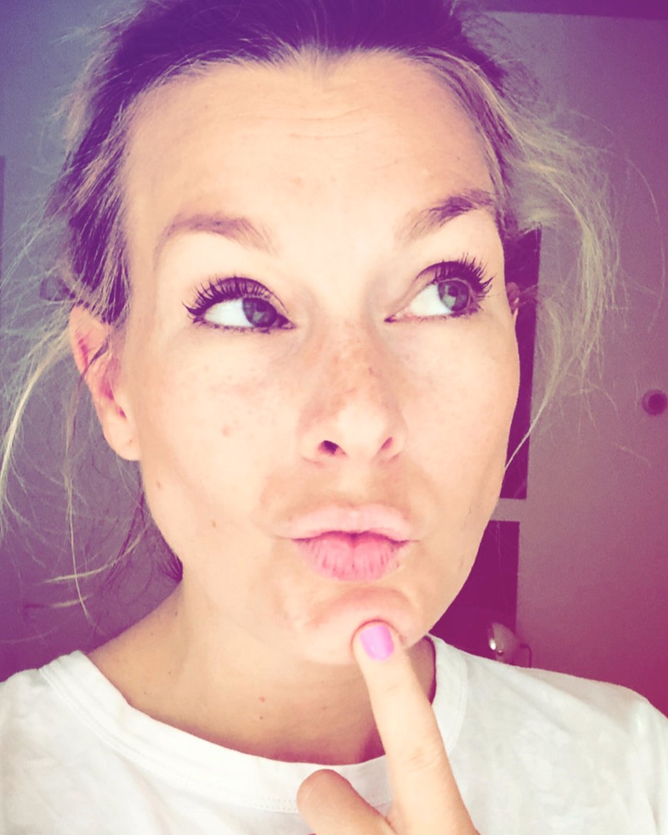 Maandenlang geen seks, heeft het voordelen...? JA! Ik heb een artikel geschreven voor Viva over wat je allemaal met je handen kan doen 😏 👉🏻  hetpandapuntenspaarsysteem.com/media