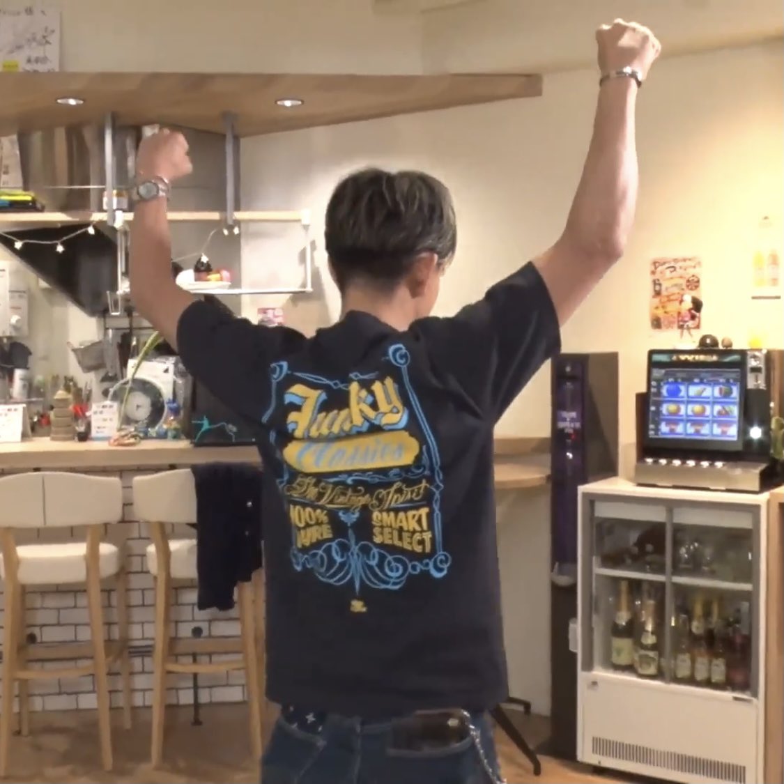 Koji Captain Crew 次回の木村さ んの予告で着ているtシャツ かっこいいなぁと思って調べたらjunky Classicsのoriginal Tee By Ken The Flattopでした もう完売ですがかっこいいし素材もこだわってそうで着てみたいなぁ 木村拓哉 木村さ ん