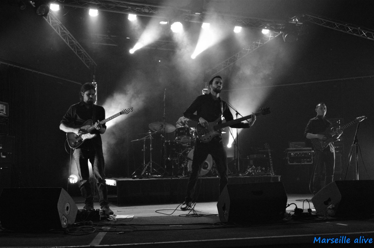 skeletonking_'s tweet photo. En ce nouveau confinement, faisons avancer les choses non ?! Préparation Objectifs 2021 pour SKELETON-KING 😈🤘PS: Soutien aux groupes, salles de concert, cinés, théâtres, Labels, structures événementiels et bien d'autres. https://t.co/07Kt2kh55G