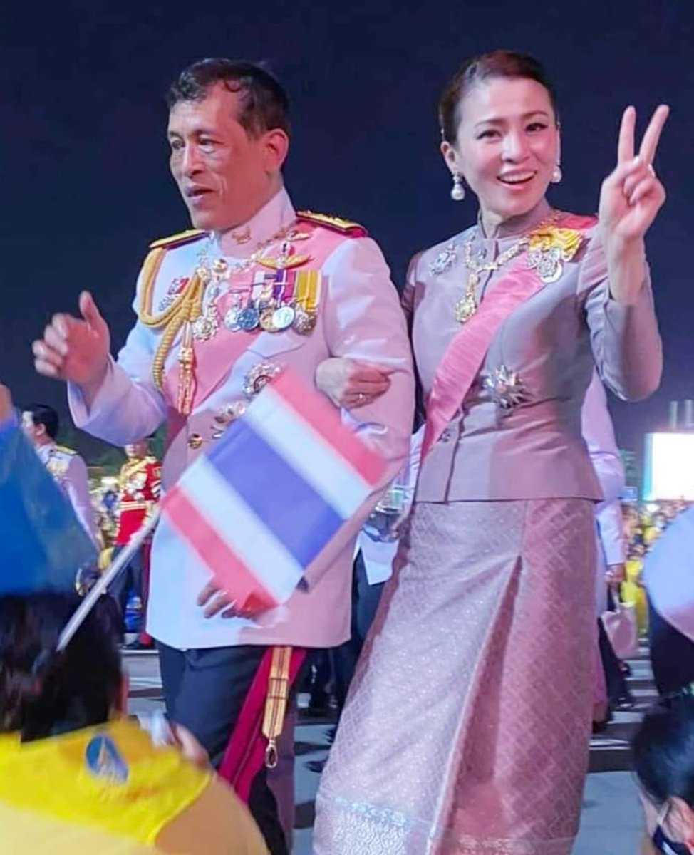 Koko_LookMaeDom's tweet photo. #ประชาสาส์น

ขอให้สิ่งไม่ดี สิ่งชั่วร้าย ที่คอยทำให้ระคายเคืองเบื้องพระยุคลบาท จงวิบัติพินาศไปสิ้น

ทรงพระเจริญ
ทรงพระเจริญ
ทรงพระเจริญ

นายศุภเกียรติ เกียรติระบิล
๘ พฤศจิกายน ๒๕๖๓

❤👑❤👑❤👑❤👑❤👑 https://t.co/fNEeyQcEo1