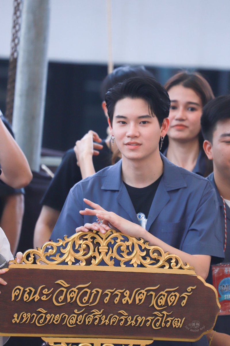 JustAnotherBoyz's tweet photo. อยากย้อนกลับไปเรียนวิศวะใหม่เลยครับบบ จะลง มศว แต่น่าจะเรียนไม่จบแน่ๆ จัสโซ....🤭🤭🤭🤭

#yinyin_anw 
#SWUOPH2020
#TheAmazingSWULand https://t.co/PgoUpYKxbs