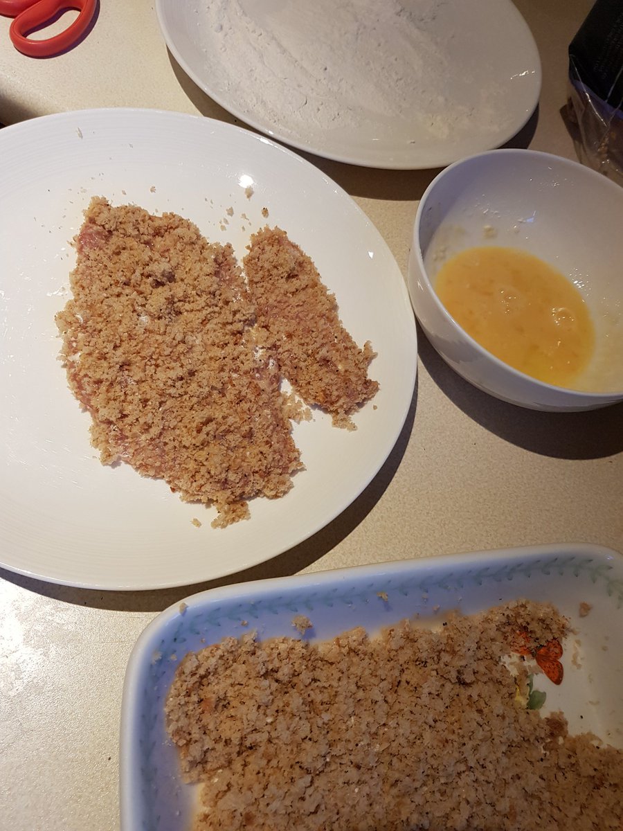 johnny_burnside's tweet photo. Tasty Pheasant Maryland last night for our easy supper with a mango and mayo dip,you could easily substitute Partridge or Pigeon all just as tasty!!#pheasant #partridge #pigeon #easysupper #wildfood #healthyfood #homecook https://t.co/SS8Y8RGrHI