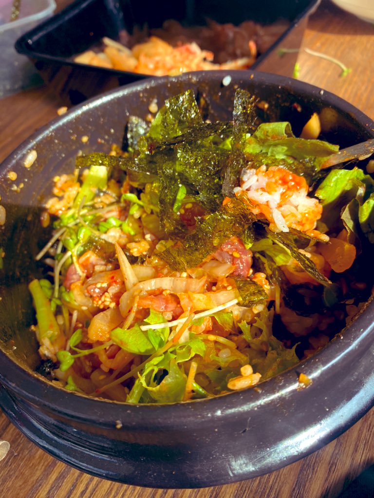 Fight4Fat's tweet photo. สาวกยุกเกต้องหลั่งน้ำลาย🤤 มันอร่อยมากกกก ซอสโคจูจังในคลิปคือสูตรโกงขั้นสุด 555555 ใครสนใจลองทำดูนะคะ
- ทำยุกเกก่อนนะ (ยำเนื้อดิบ) หั่นเนื้อวัวส่วนดีนะคะ ไม่มีมันหรือมันน้อยสุดๆ หทักด้วยน้ำตาลทราย โชยุ เหล้ามิริน พักไว้
- หั่นกิมจิเป็นเส้นๆ ล้างเด็ดผักสลัดตามชอบ ตัดสาหร่าย(1) https://t.co/YhZ8iWqdkd