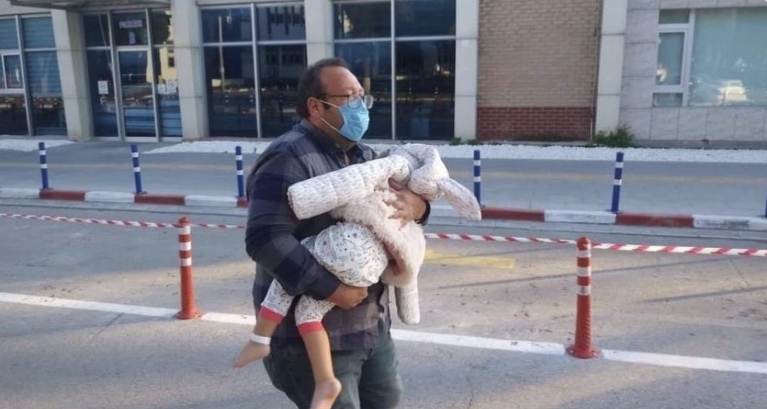 Sonrası mı? Birkaç gösterişli bol kameralı ev ziyareti ve sonrası yok. Ülkemizde kameralar kapanınca insanlık da bitiyor farkında mısınız? 
#Ayda #uyanın