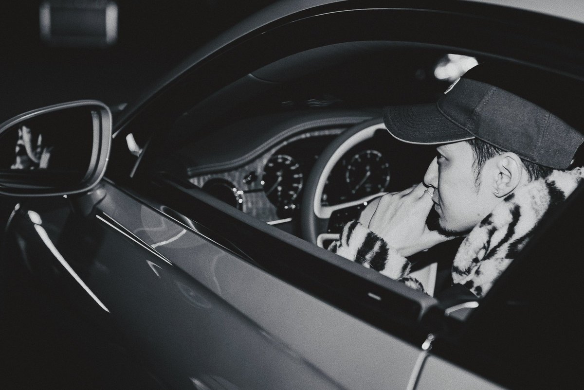 1LLIONAIRE's tweet image. 11/11 “BENTLEY 2”