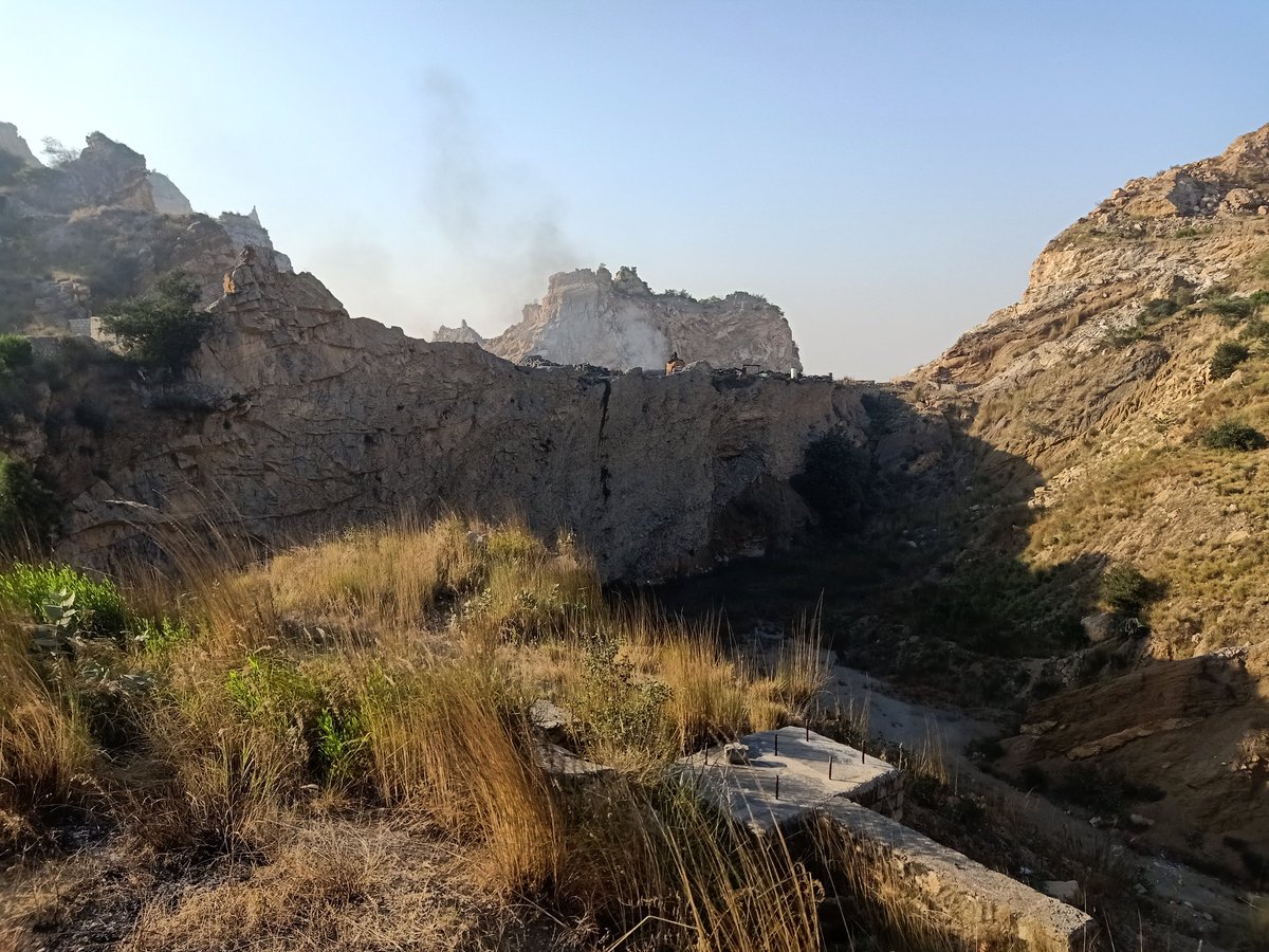 tabi_x2's tweet photo. this is how illegal crush plants have destroyed nature in #Margallahills #islamabad. Thanks to #court for banning crush plants in #Margalla. Govt need to implement court order in true spirit because some crush plants are still operational near #Bahtar beside #Isl_PshMotorway. https://t.co/9D2kt8uXwg