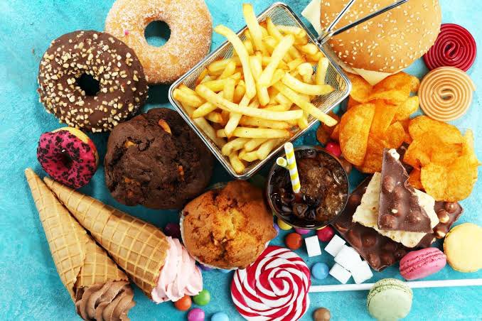 renerCOMM3724's tweet photo. Eating disorders have been around for centuries. It is only recently that the seriousness of these disorders are being acknowledged. 

Our main focus: BINGE EATING DISORDER, otherwise known as BED.

Please keep an eye out for our next few tweets regarding BED. #bingeeating https://t.co/2dv4AZHgbl