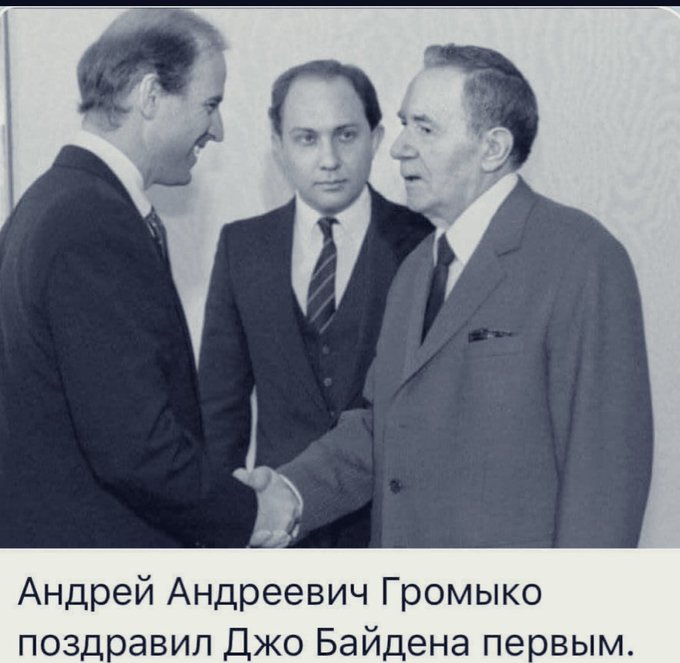 https://pbs.twimg.com/media/EmSdJPZXIAApE-6?format=jpg&amp;name=small