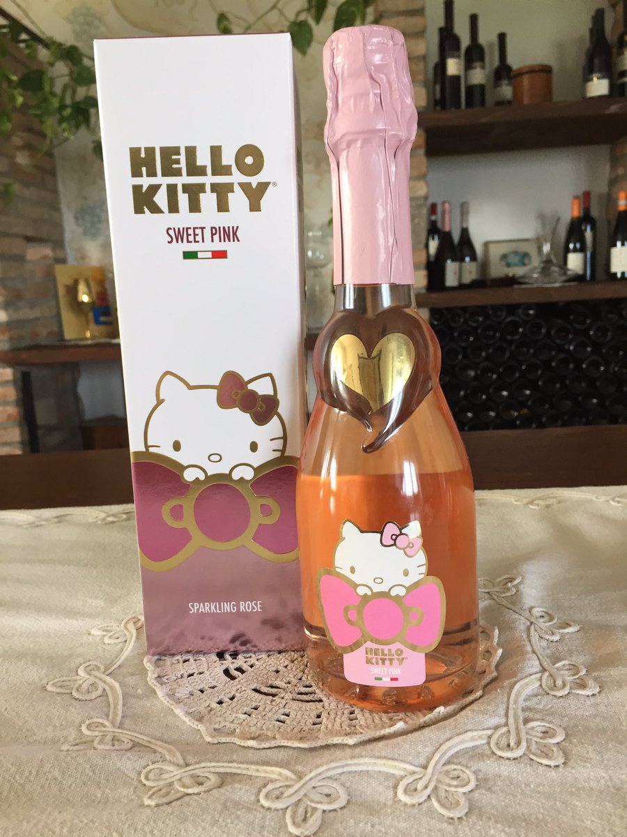 tortiwine's tweet photo. Hello Kitty Sparkling Rosè Glamour https://t.co/4gYRcotJhD