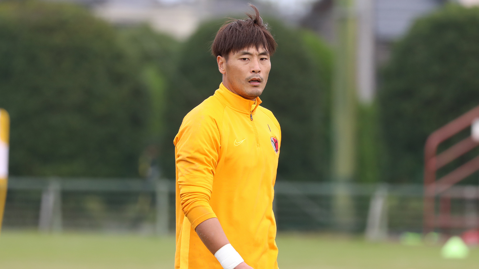 鹿島アントラーズ 曽ヶ端準選手 トレーニングウェア メルカリ