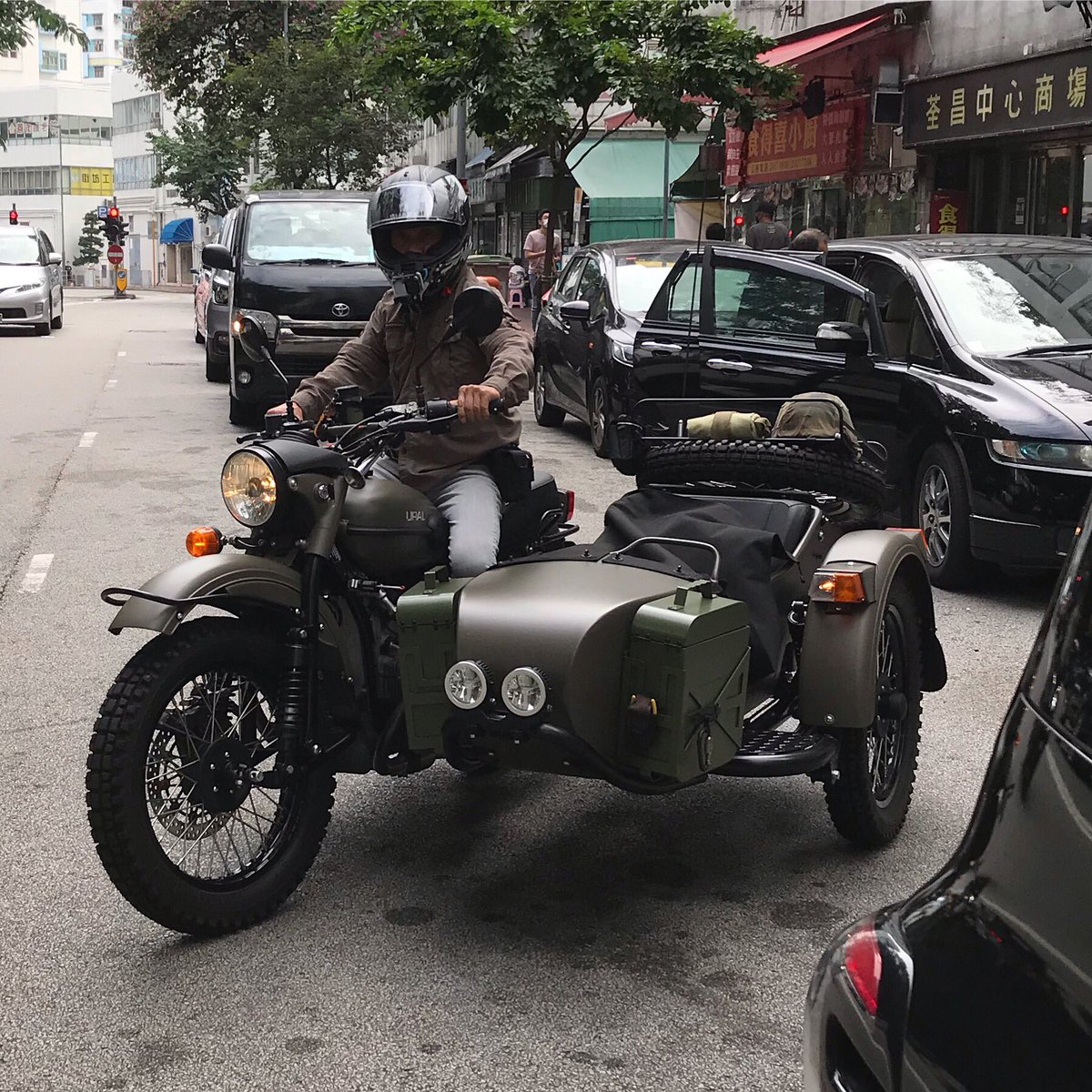 vr2xie's tweet photo. #sidecar #righthanddrive #uralsidecar see a nice right-hand-drive ural motor bike sidecar ! https://t.co/qAS2xaesVf