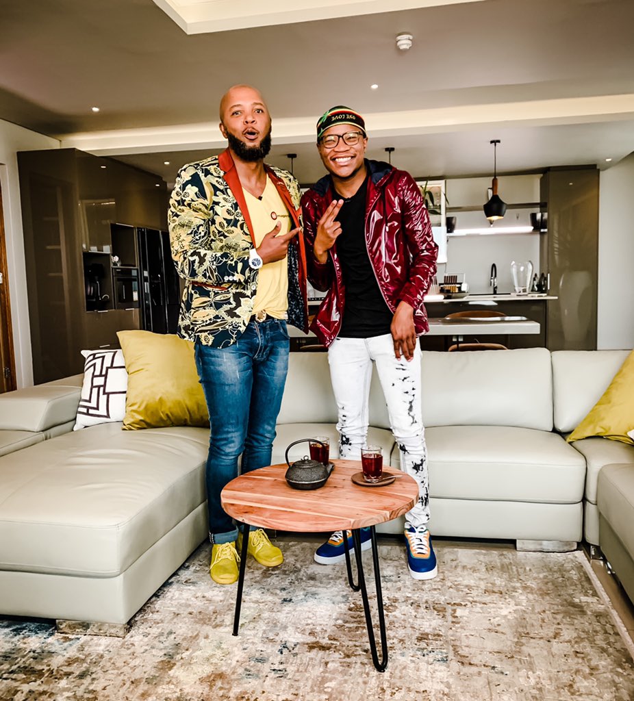 stoanito's tweet photo. Blessed Sunday y’all. Catch myself and the #Jerusalema hit maker @masterkgsa in a few. The perfect way to wash down your #SundayLunch is to chill with us on #MMMSpecialsS5 channel 321 at 15:00!! #LetsMakeItADate #Music @mzansimagic @mnettv @dstvza https://t.co/rHQyhA7urL