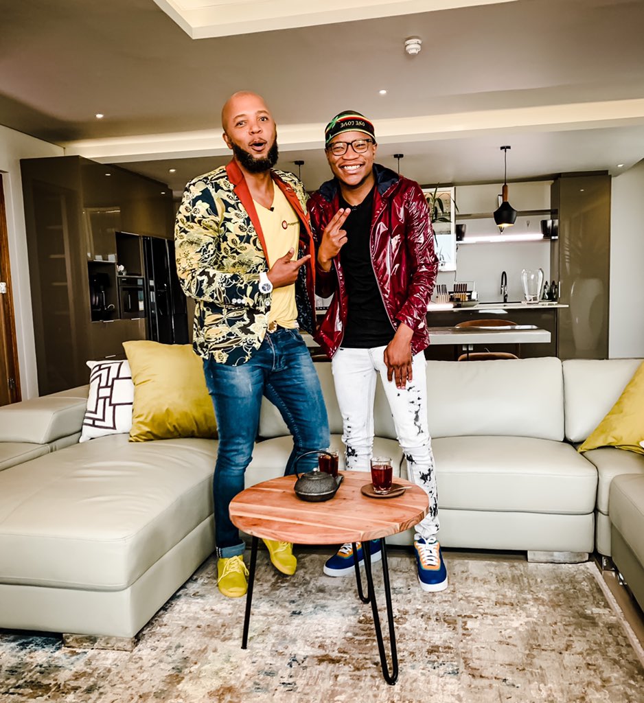 stoanito's tweet photo. Blessed Sunday y’all. Catch myself and the #Jerusalema hit maker @masterkgsa in a few. The perfect way to wash down your #SundayLunch is to chill with us on #MMMSpecialsS5 channel 321 at 15:00!! #LetsMakeItADate #Music @mzansimagic @mnettv @dstvza https://t.co/rHQyhA7urL