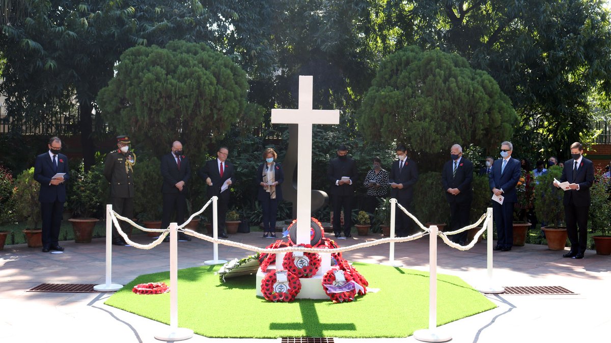 UKinBangladesh's tweet photo. The British High Commission in Dhaka held a ceremony today to mark #RemembranceSunday HE @RCDicksonUK and other Heads of Diplomatic Missions in Bangladesh paid tribute to all those who laid down their lives during the World Wars.

#LestWeForget #WeWillRememberThem https://t.co/nNh6INK4Uz