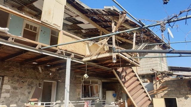 Artak_Beglaryan's tweet photo. Tonight #Stepanakert was under heavy strikes/shelling by #Azerbaijan, causing large destructions to civilian/residential buildings.
Azerbaijan, #Turkey &amp; #terrorists continue #WarCrimes against #Artsakh/#Karabakh people.
Should we still have any expectations from intl community? https://t.co/NEQwklt4Ay