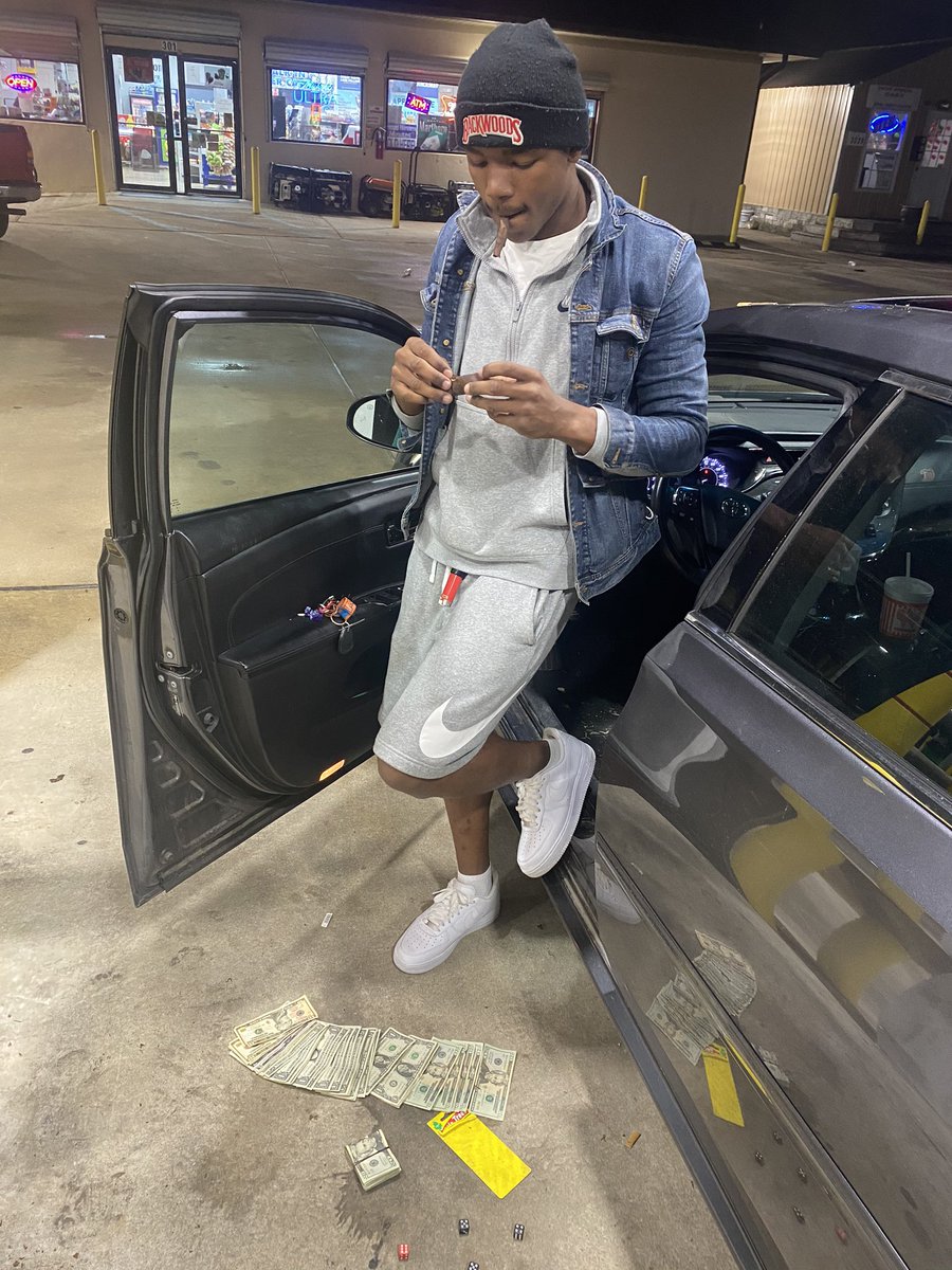 Dw_122's tweet photo. Shit Easy Like 456 Roll Ya Point 💸Scale It Up Put Ya Dead Homie Inna 🅱️ackWood https://t.co/XzmI4dJJt7