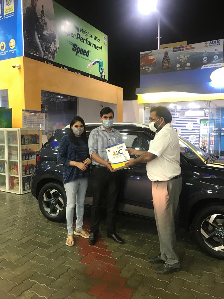 ChettyCo's tweet photo. ⛽️ We are thanking our Customers with attractive gifts. 🎁

Program Details: https://t.co/bb5nj0kNsK

For more details visit our fuel station ⛽️
Come Experience New Age Fueling!
#HappyCustomers #FuelOffer #Petroleum #BPCL #Fuelstation #SVChetty #Offers https://t.co/zuqeHGlNP5