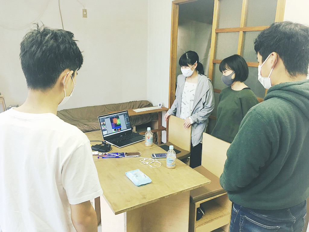 fku_mnk's tweet image. CoderDojoはコードを書いたりするんですけど、絵を描いたりiPhoneで動画編集をしたりもします。 誰かの為になんかを作る的な動機は、技術的困難を乗り越え易くするかもしれないですね。
Ninjaが良い感じに活躍できる場所がたくさんあると良いかなと存じます。
#CoderDojo紫雲