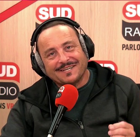 opppinions's tweet photo. Bonne émission sur @SudRadio de Vincent #Ferniot, sur les rapports que nous avons avec l'alimentation en période de confinement. Du futile à la nourriture essentielle en passant par le bonheur de faire la cuisine. Et autres priorités dans l'urgence vitale. https://t.co/G9lOz9UV0H