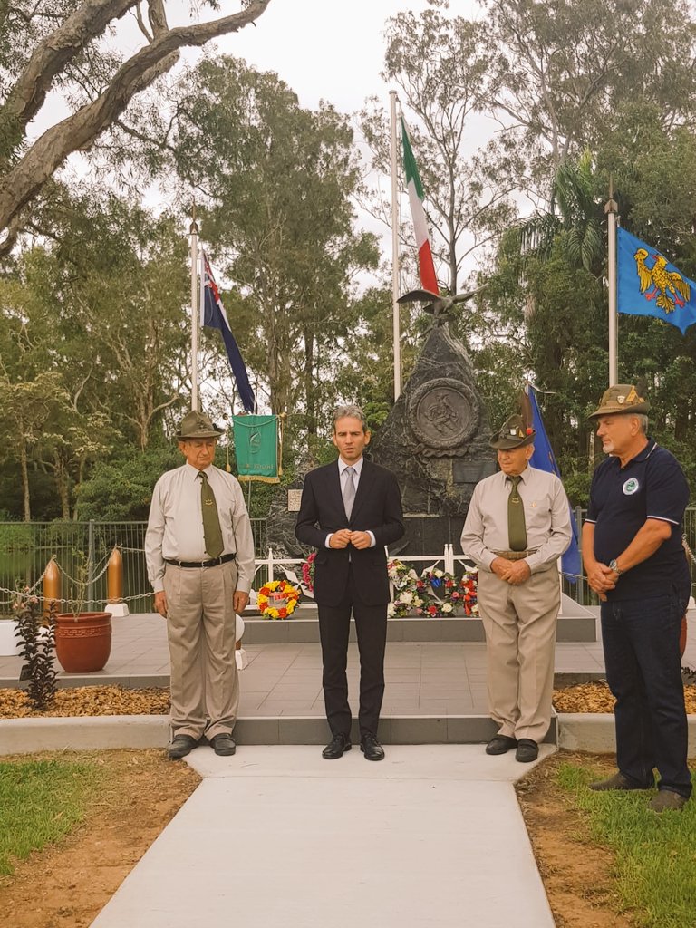ItalyinBrisbane's tweet photo. Anche quest'anno a #Brisbane, #Queensland #Australia, celebriamo in maniera sentita (con un numero limitato di partecipanti) la cerimonia di commemorazione dei #caduti, #Festa dell'#Unità #Nazionale e delle #Forze armate #4novembre @ComQld organizzata da @ana_web Brisbane https://t.co/nnsMPslFZB