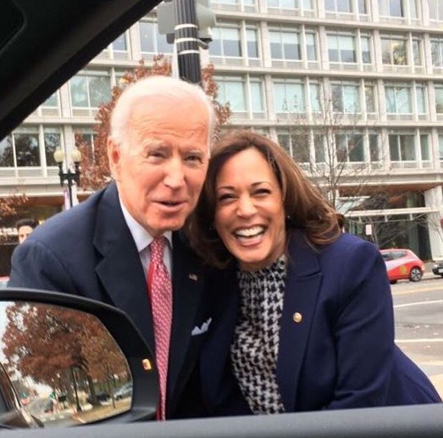 kranichfb's tweet photo. #BidenHarris2020 #USElection2020 #relieved #glad #proud of my American friends, #historyinthemaking! First #woman #VicePresidentElectHarris of #colour #imigrantfamily https://t.co/LuCN5h2IuC
