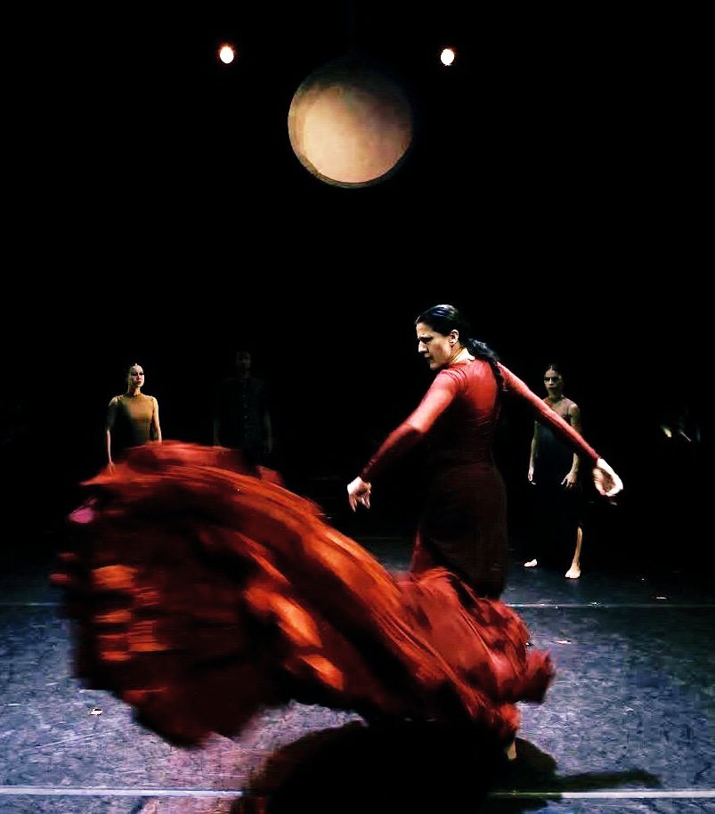 ElArbiElHarti's tweet photo. ¿Dónde coinciden la aversión patriarcal al principio femenino de la Danza y el rechazo cultural al cuerpo? @PagesCentro @MariaPages_ @AmeliaValcarcel https://t.co/4i0NBcGPQa