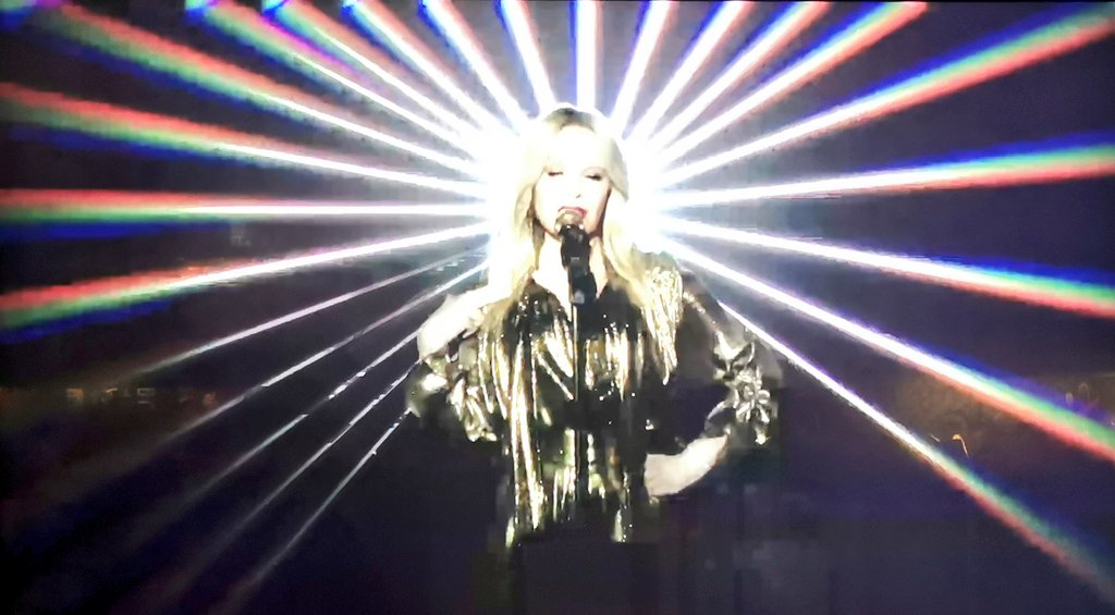 LoveKylie4Ever's tweet photo. Please please please @kylieminogue we need to have #infinitedisco on Blu-ray/dvd with cd.. these versions were AMAZING! Thank you for a wonderful show! 💋❤️💋 https://t.co/RVmQ7wwtoi