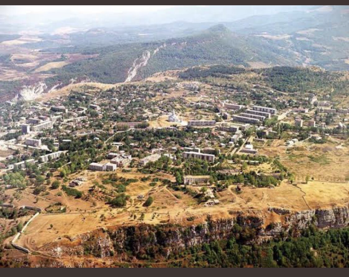 rifatulger06's tweet photo. Azerbaycan ordusu, Dağlık Karabağ'ın işgalden kurtarılmasında kritik öneme sahip Şuşa kentini işgalden kurtardı. https://t.co/kMsYSBHwbH