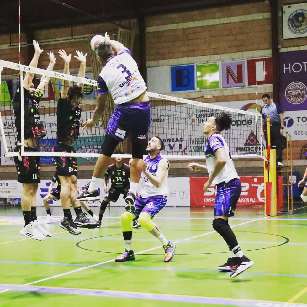 🔥🏐 ¡¡Vaya espectáculo dieron ayer <a href="/cvplayasdebenid/">Club Voleibol Playas de Benidorm</a> y <a href="/mediterraneo555/">@CVMediterraneo</a>!! 

🔎 El derbi de la Superliga 2 fue para los de Raúl Mesa por 3-1 y seguro que los dos equipos dan muchas alegrías esta temporada. ¡¡Gran partido!!