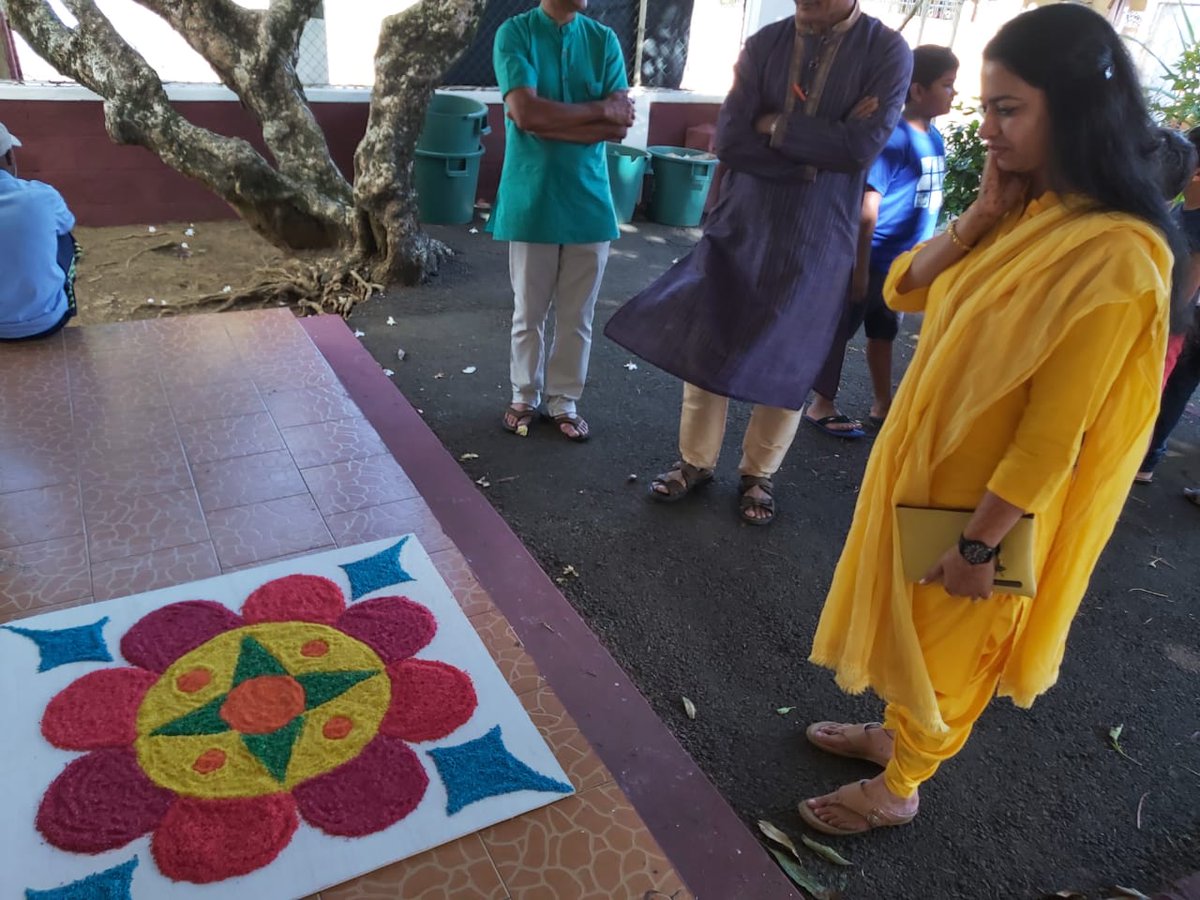 iccr_portlouis's tweet photo. #DirectorIGCIC #AcharyaPratishthaji inaugurated #DeepawaliCelebrations by L'escalier_City_Of_Peace .
#Rangoli #CakeSharing #DiwaliFest2020 #IndiaMauritius https://t.co/zvQNZYiSSr