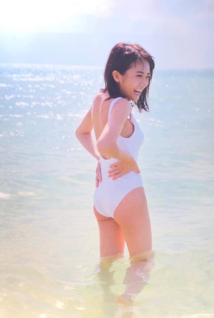 Erotica エロティカ Twitter પર 秋元真夏 27歳 1993年8月日 秋元真夏 秋元真夏水着 秋元真夏おしり