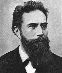 PhysInHistory's tweet photo. On this day in 1895:

A German physicist's accidental discovery led to the world's first human X-ray and changed the face of medical diagnosis forever.
Wilhelm Conrad Röntgen was awarded the first Nobel Prize in physics in 1901 for his discovery. https://t.co/Uoq7Jmx9MK