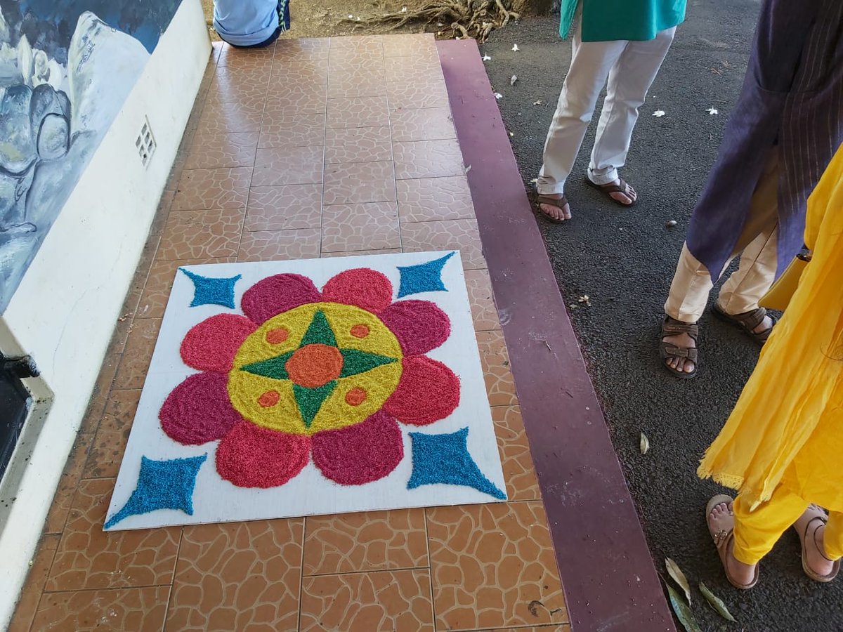 bharatyogaa's tweet photo. Acharya Pratishtha ji inaugurated #DeepawaliCelebrations by L'escalier_City_Of_Peace .
#Rangoli #CakeSharing #DiwaliFest2020 #IndiaMauritius #BharatYoga #Mokshayatan https://t.co/pujRhIh9SO