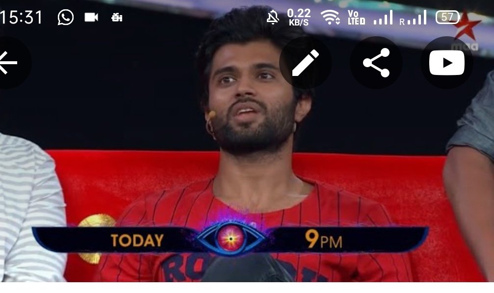 VarunWarriors's tweet photo. #BiggBossTelugu4
Idhi kadha Bigg Boss Ante
We miss those days in BiggBoss
All scrap old shed material is coming now

Episode Ante ila undali
Vadandira andharini
#VijayDeverakonda
https://t.co/TFLeksQ3Ku https://t.co/eMbiUhKTJH
