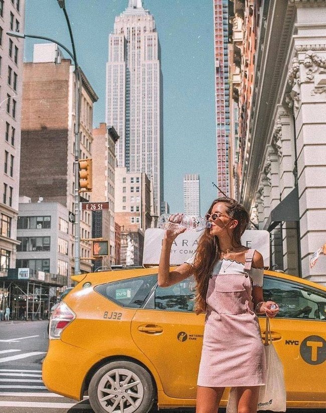 absolutely_conn's tweet photo. Big City Life be Like 🚖 #NYC https://t.co/YXh84xWh2K