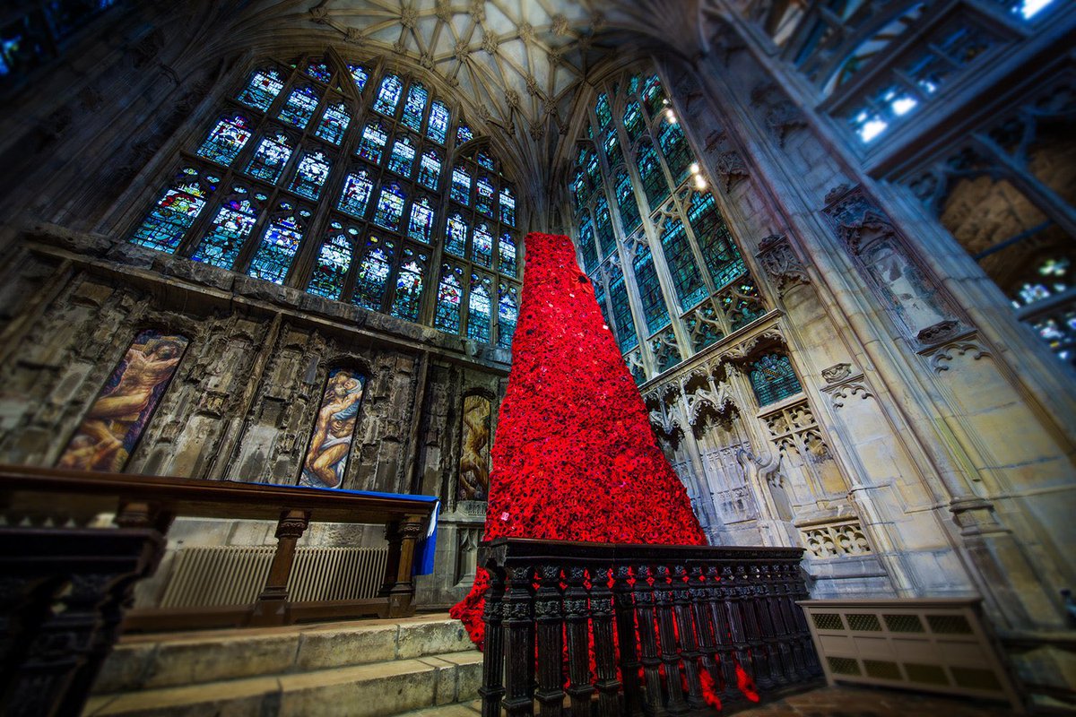 EngageGlosCath's tweet photo. Looking back to 2018 #Poppyfall @GlosCathedral We will remember them @PoppyLegion @GCHQ 🙏(image credits: GCHQ & Gloucester Cathedral) https://t.co/aIqiUGbEwQ