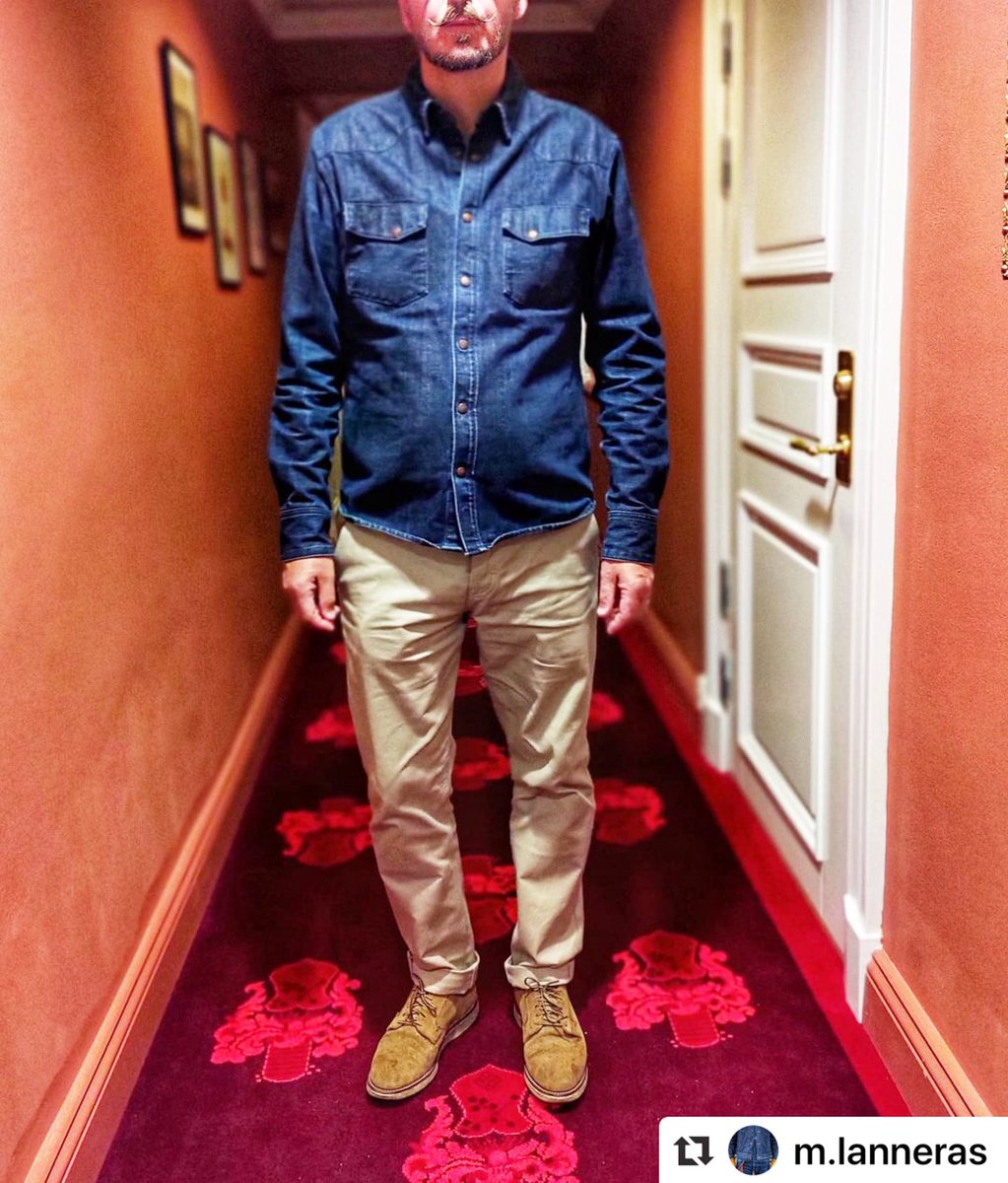 akkadenim's tweet photo. #Repost・・・ 

Sunday selvedge throwback 

Shirt: @nudiejeansco Jonis 
Chinos: @akkadenim Khaki 
Shoes: @redwingheritage Postman 

#365daysofraw #japaneseselvedge #akkadenim #denimdirect #chinos #selvedgechino #myredwings #hoteleggers #redwingoxford #redwingpostman3104 https://t.co/bXAwLAK3gQ