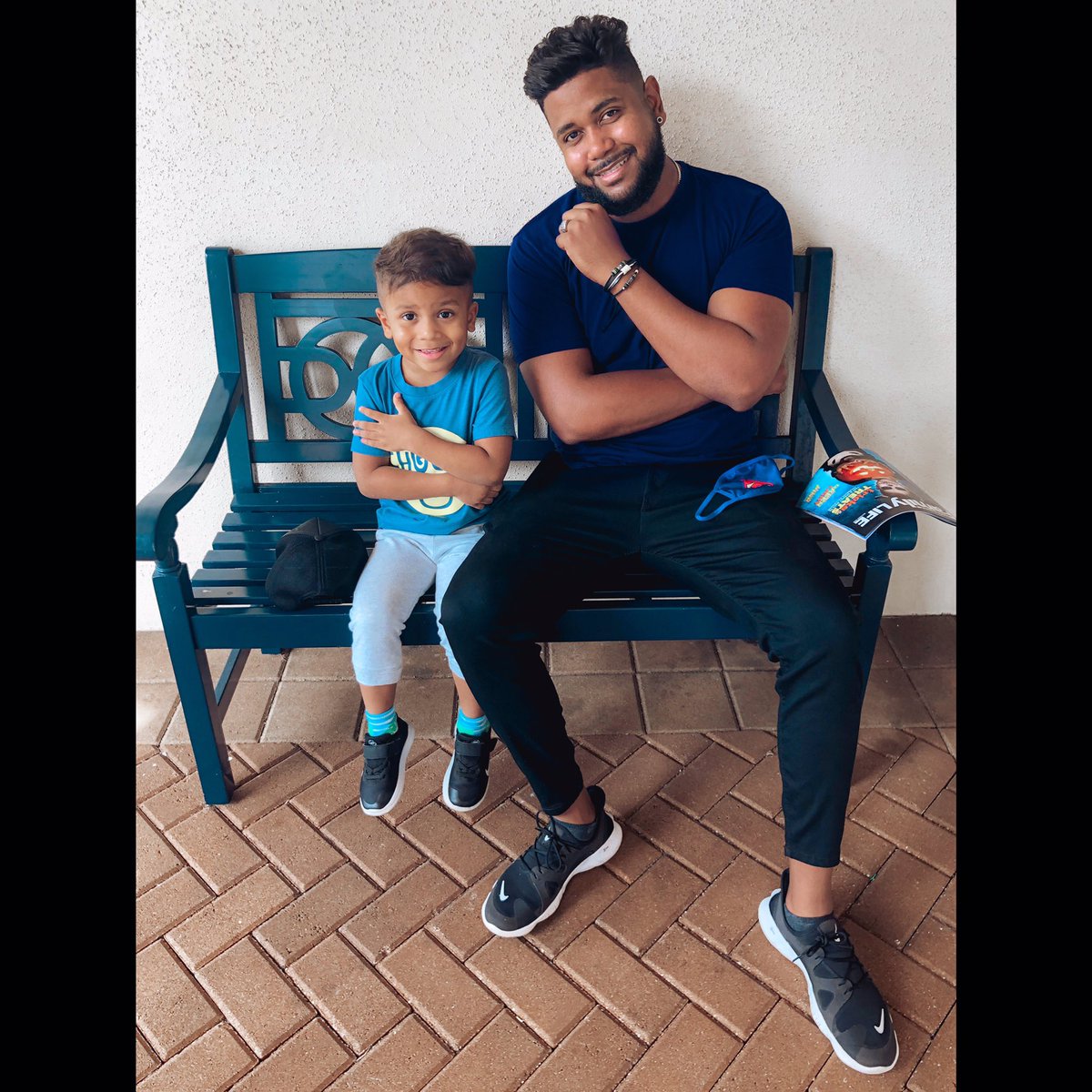 LirowMusic's tweet photo. Quien hace mejor la pose,
El participante #𝟭 o el #𝟮 ?
Who does a better pose,
The participant #𝟭 or #𝟮 ?
#lirow #lirowmusic #son #hijo #filho #dad #papá #pai #sonanddad #sunday #domingo #family https://t.co/E1KIlv0qWt