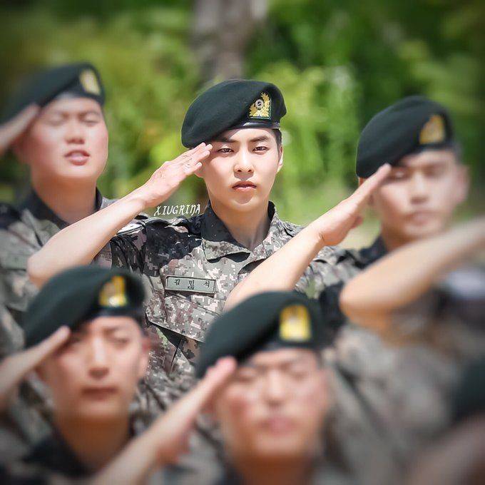 HourlyXiuminn's tweet photo. D-27🥳 see you soon Minseok💙

#Waiting_For_Xiu #XIUMIN ❄️ https://t.co/oyvpag0a1K